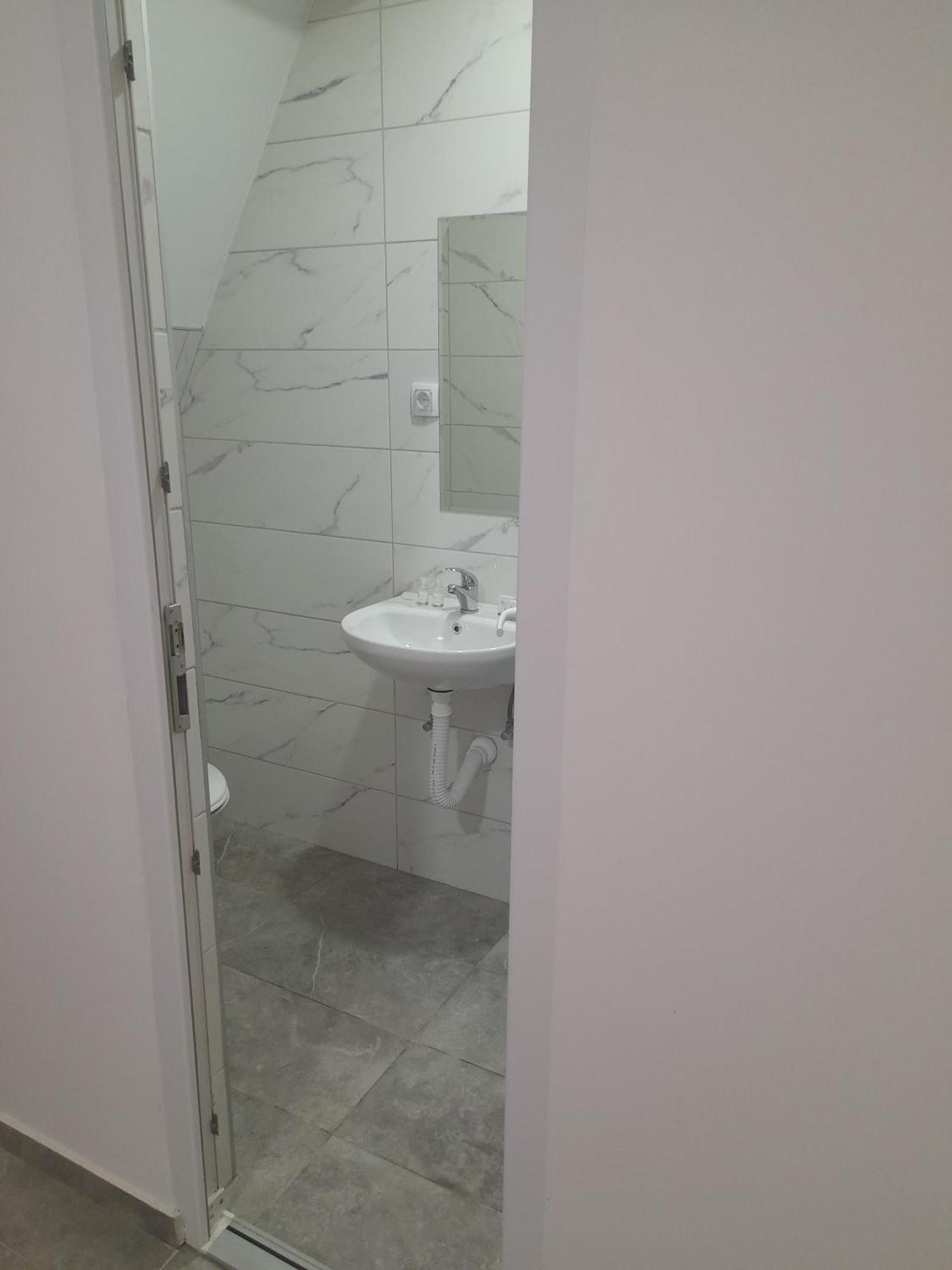 Libero Apartmani Surcin Exterior photo