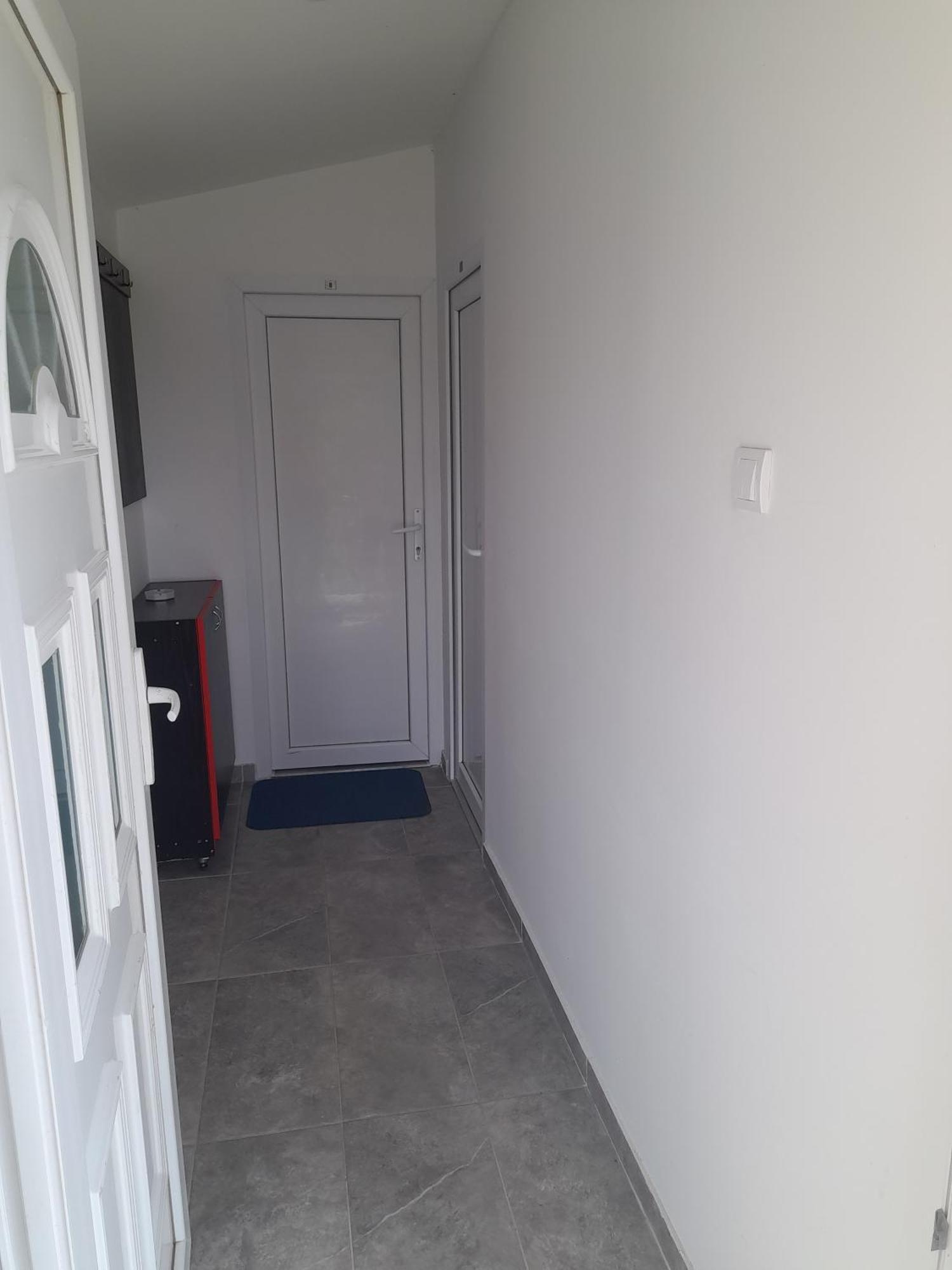 Libero Apartmani Surcin Exterior photo
