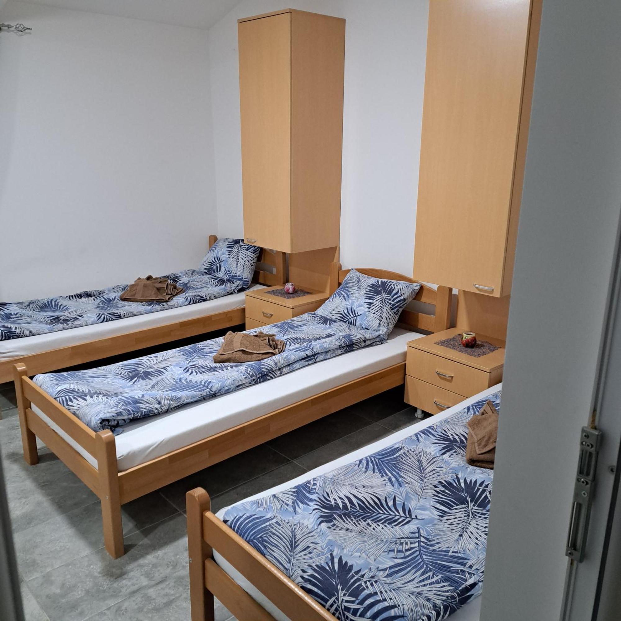 Libero Apartmani Surcin Exterior photo