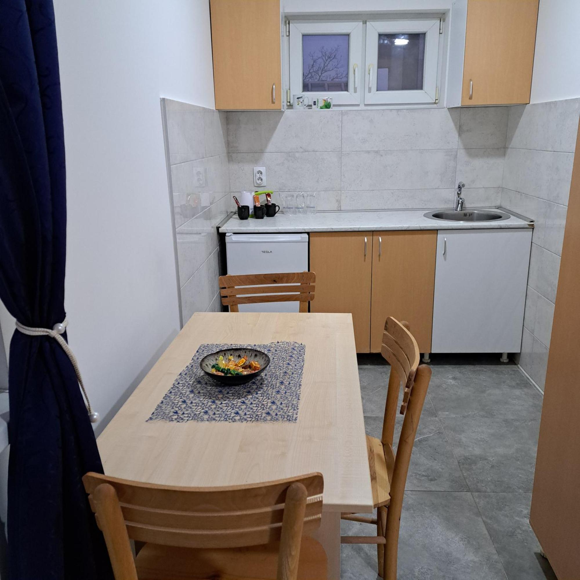 Libero Apartmani Surcin Exterior photo